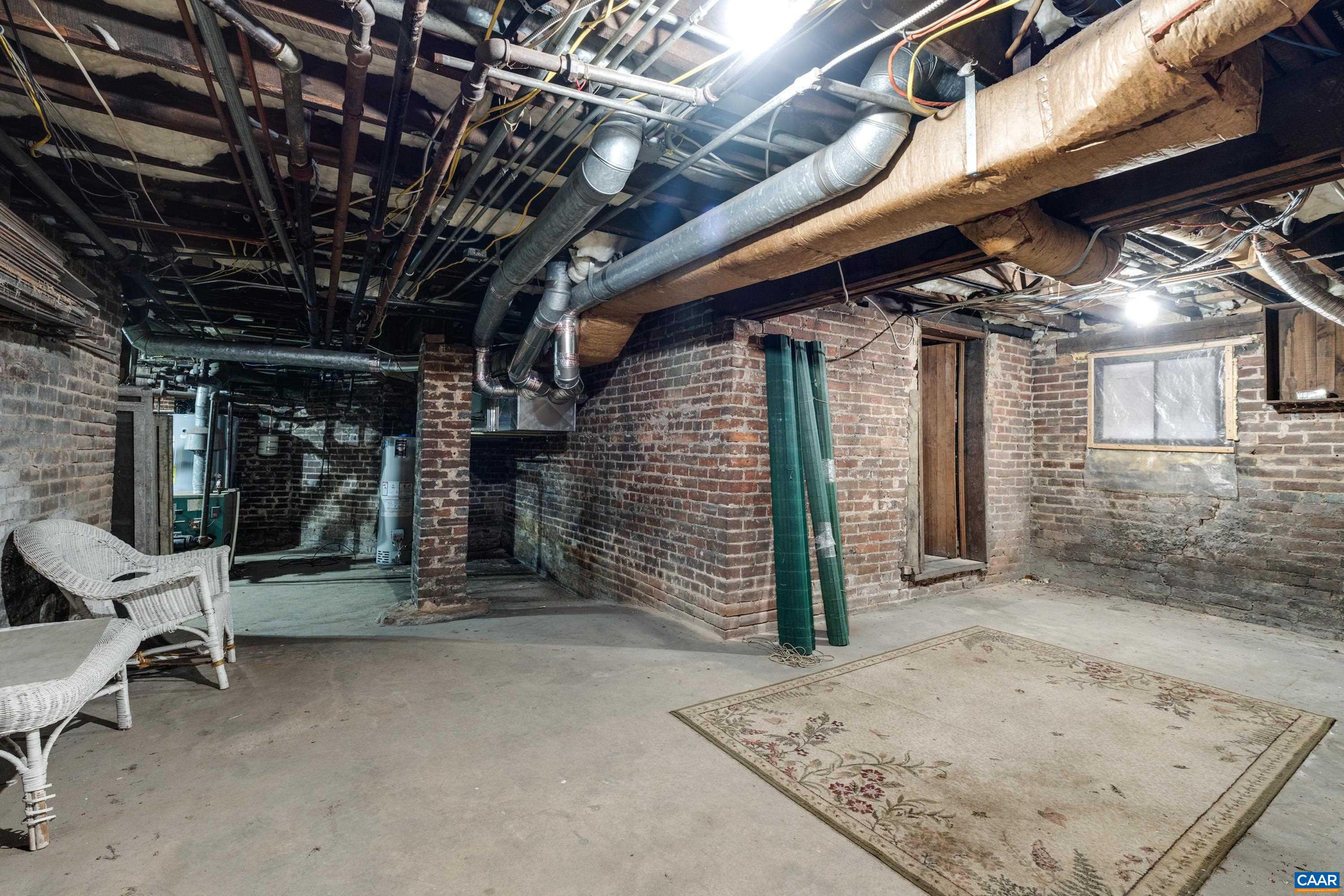 10 N MARKET ST, STAUNTON, Virginia 24401, ,Residential,10 N MARKET ST,676088 MLS # 676088