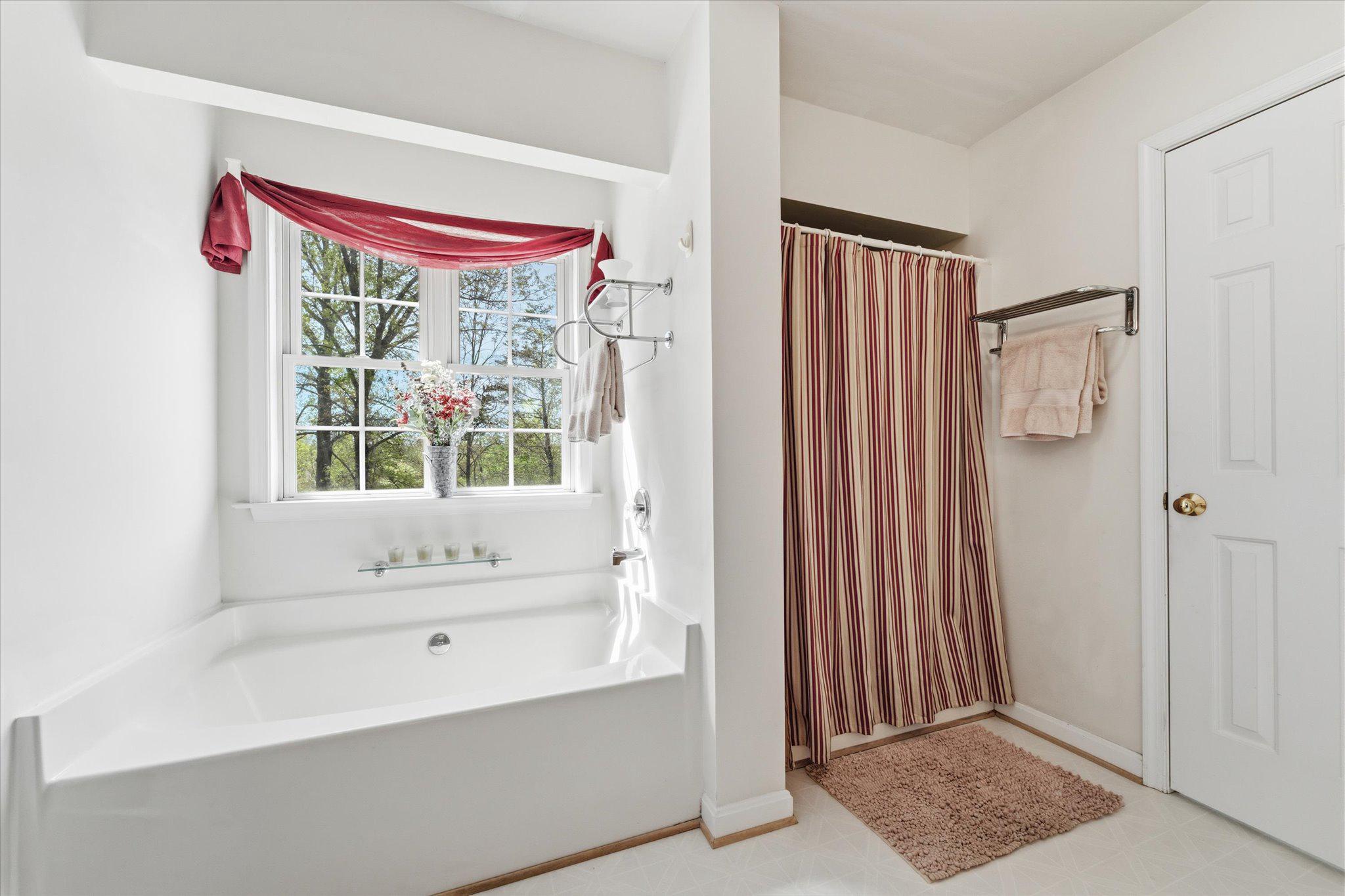 6678 TURNING RUN LN, MARSHALL, Virginia 20115, 4 Bedrooms Bedrooms, ,3 BathroomsBathrooms,Residential,6678 TURNING RUN LN,VAFQ2021508 MLS # VAFQ2021508