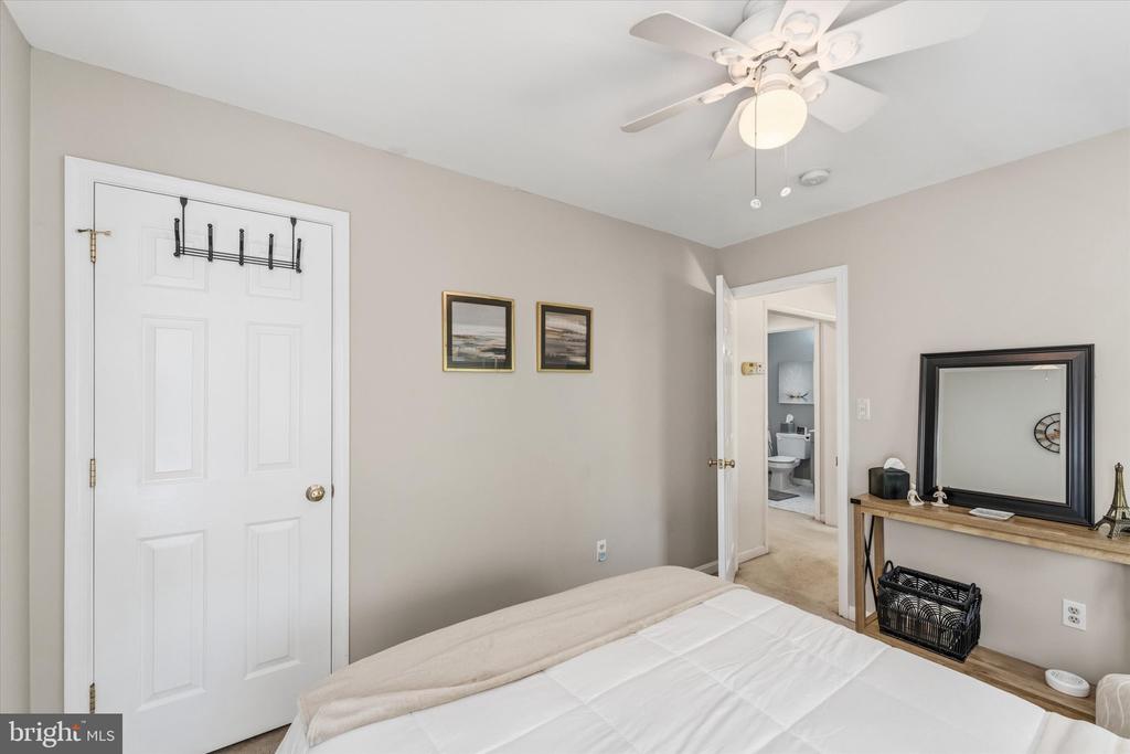 6678 TURNING RUN LN, MARSHALL, Virginia 20115, 4 Bedrooms Bedrooms, ,3 BathroomsBathrooms,Residential,6678 TURNING RUN LN,VAFQ2021508 MLS # VAFQ2021508