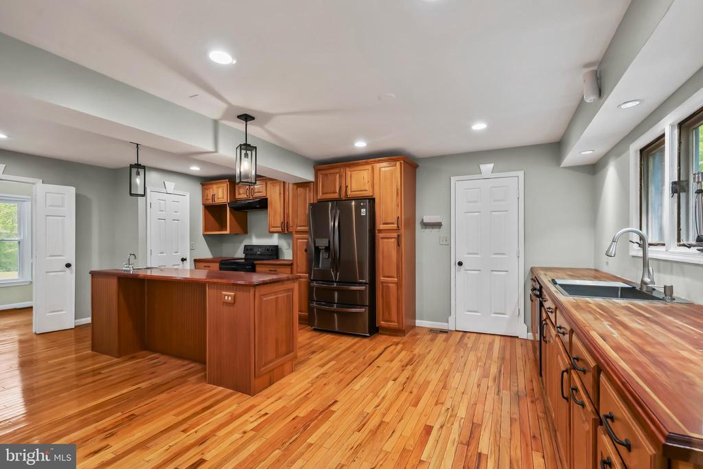 10729 CEDAR POST LN, SPOTSYLVANIA, Virginia 22553, 3 Bedrooms Bedrooms, ,2 BathroomsBathrooms,Residential,10729 CEDAR POST LN,VASP2041072 MLS # VASP2041072