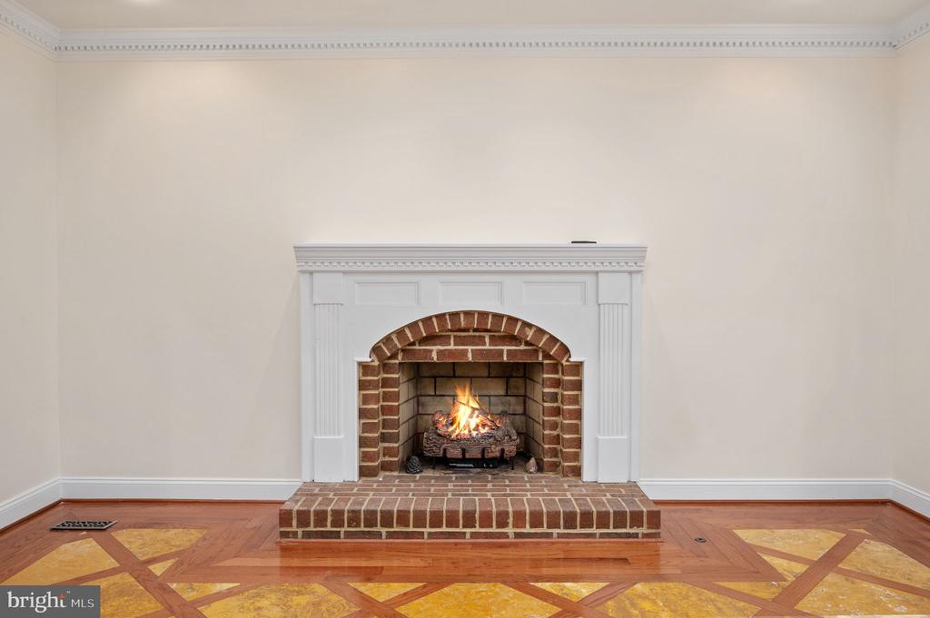 11326 FAWN LAKE PKWY, SPOTSYLVANIA, Virginia 22551, 5 Bedrooms Bedrooms, ,4 BathroomsBathrooms,Residential,FAWN LAKE,11326 FAWN LAKE PKWY,VASP2041082 MLS # VASP2041082