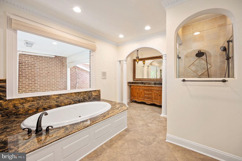 11326 FAWN LAKE PKWY, SPOTSYLVANIA, Virginia 22551, 5 Bedrooms Bedrooms, ,4 BathroomsBathrooms,Residential,FAWN LAKE,11326 FAWN LAKE PKWY,VASP2041082 MLS # VASP2041082