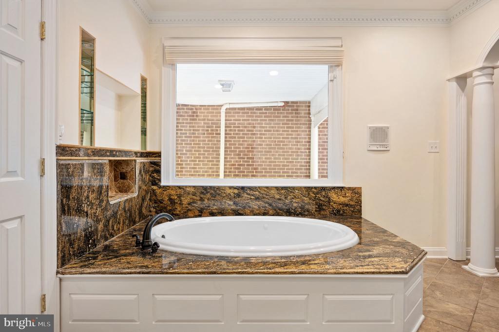 11326 FAWN LAKE PKWY, SPOTSYLVANIA, Virginia 22551, 5 Bedrooms Bedrooms, ,4 BathroomsBathrooms,Residential,FAWN LAKE,11326 FAWN LAKE PKWY,VASP2041082 MLS # VASP2041082