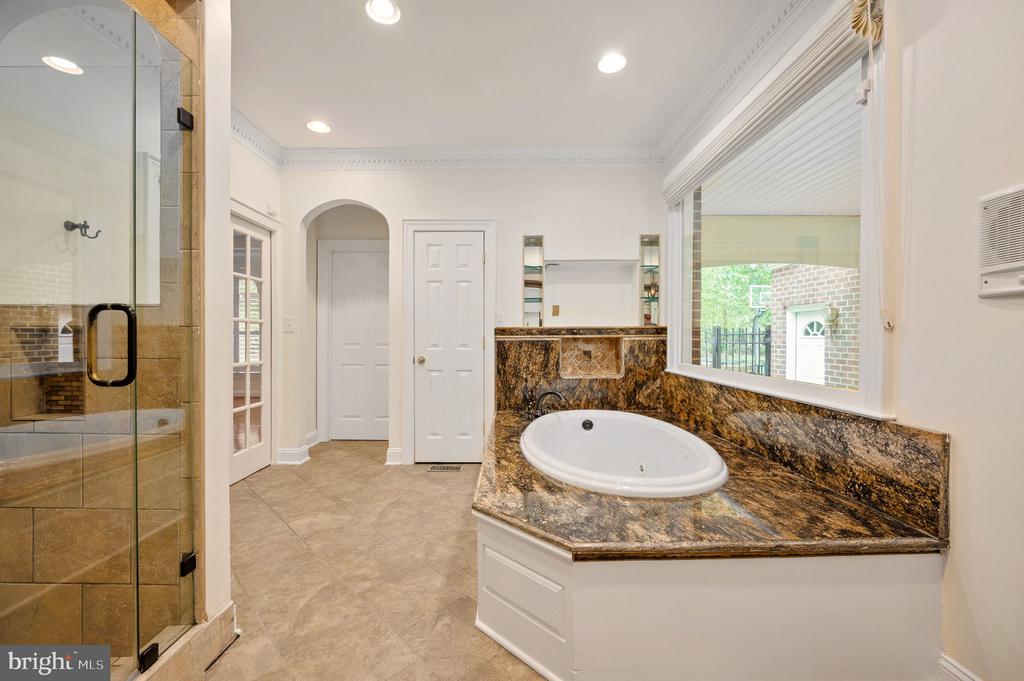 11326 FAWN LAKE PKWY, SPOTSYLVANIA, Virginia 22551, 5 Bedrooms Bedrooms, ,4 BathroomsBathrooms,Residential,FAWN LAKE,11326 FAWN LAKE PKWY,VASP2041082 MLS # VASP2041082