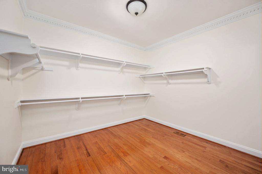 11326 FAWN LAKE PKWY, SPOTSYLVANIA, Virginia 22551, 5 Bedrooms Bedrooms, ,4 BathroomsBathrooms,Residential,FAWN LAKE,11326 FAWN LAKE PKWY,VASP2041082 MLS # VASP2041082