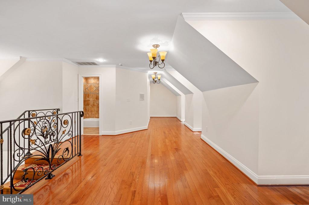 11326 FAWN LAKE PKWY, SPOTSYLVANIA, Virginia 22551, 5 Bedrooms Bedrooms, ,4 BathroomsBathrooms,Residential,FAWN LAKE,11326 FAWN LAKE PKWY,VASP2041082 MLS # VASP2041082