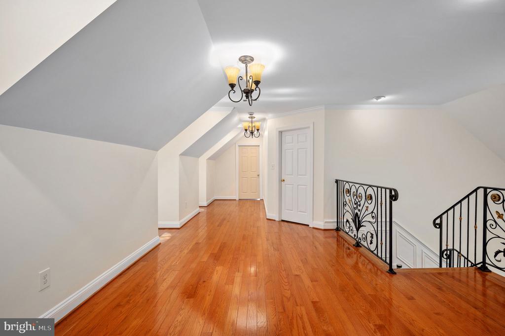 11326 FAWN LAKE PKWY, SPOTSYLVANIA, Virginia 22551, 5 Bedrooms Bedrooms, ,4 BathroomsBathrooms,Residential,FAWN LAKE,11326 FAWN LAKE PKWY,VASP2041082 MLS # VASP2041082