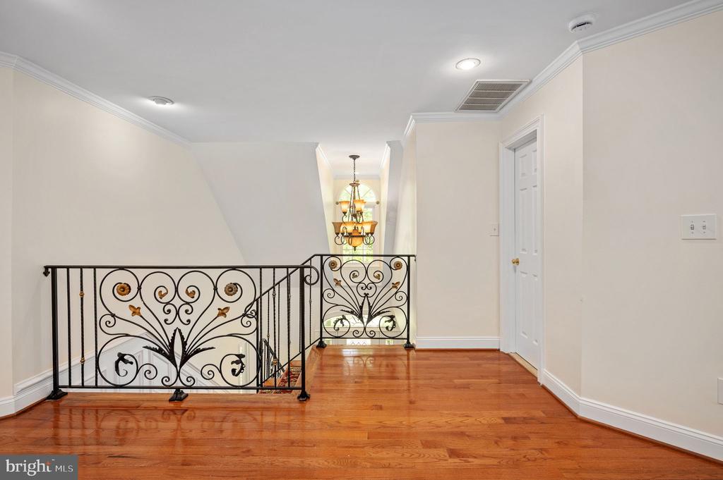 11326 FAWN LAKE PKWY, SPOTSYLVANIA, Virginia 22551, 5 Bedrooms Bedrooms, ,4 BathroomsBathrooms,Residential,FAWN LAKE,11326 FAWN LAKE PKWY,VASP2041082 MLS # VASP2041082