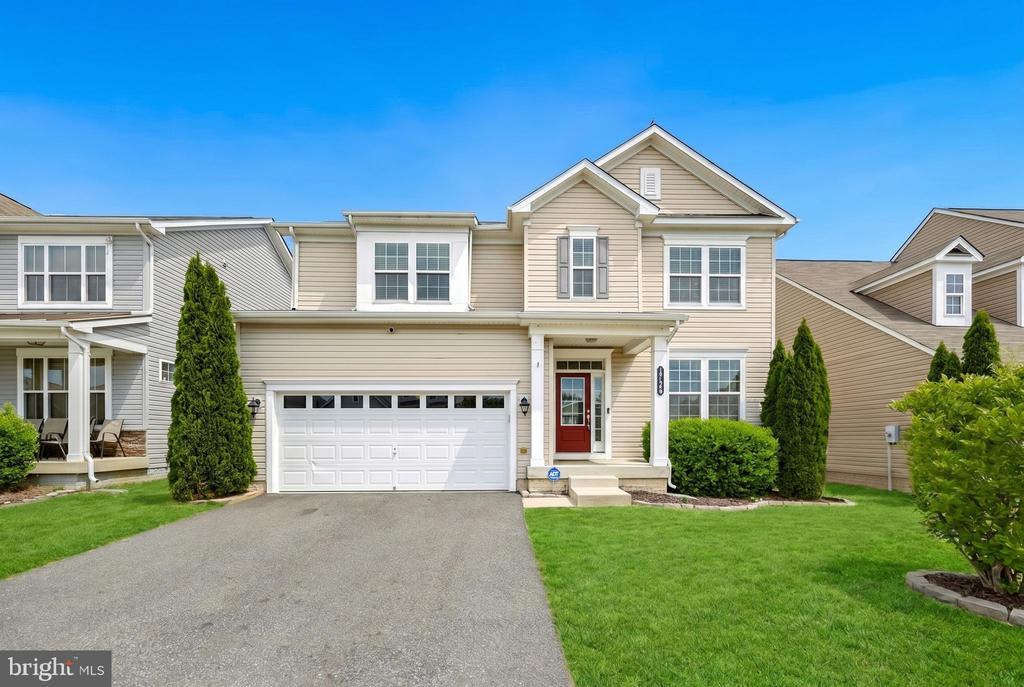 1725 HUDGINS FARM CIR, FREDERICKSBURG, Virginia 22408, 5 Bedrooms Bedrooms, ,4 BathroomsBathrooms,Residential,1725 HUDGINS FARM CIR,VASP2041076 MLS # VASP2041076