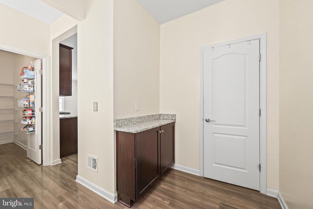 1725 HUDGINS FARM CIR, FREDERICKSBURG, Virginia 22408, 5 Bedrooms Bedrooms, ,4 BathroomsBathrooms,Residential,1725 HUDGINS FARM CIR,VASP2041076 MLS # VASP2041076