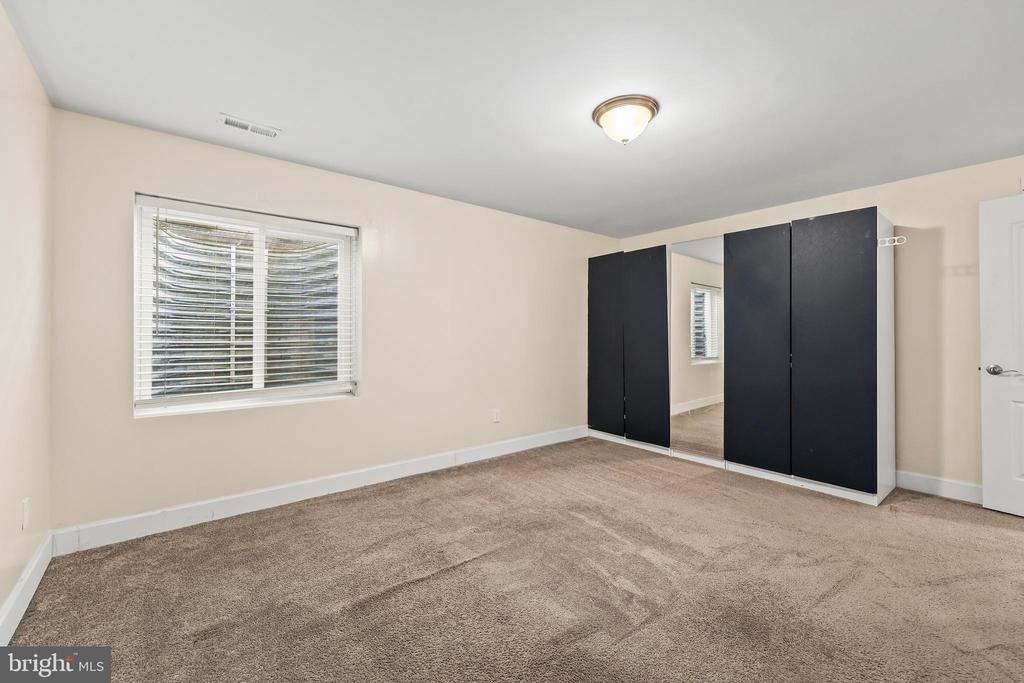 1725 HUDGINS FARM CIR, FREDERICKSBURG, Virginia 22408, 5 Bedrooms Bedrooms, ,4 BathroomsBathrooms,Residential,1725 HUDGINS FARM CIR,VASP2041076 MLS # VASP2041076