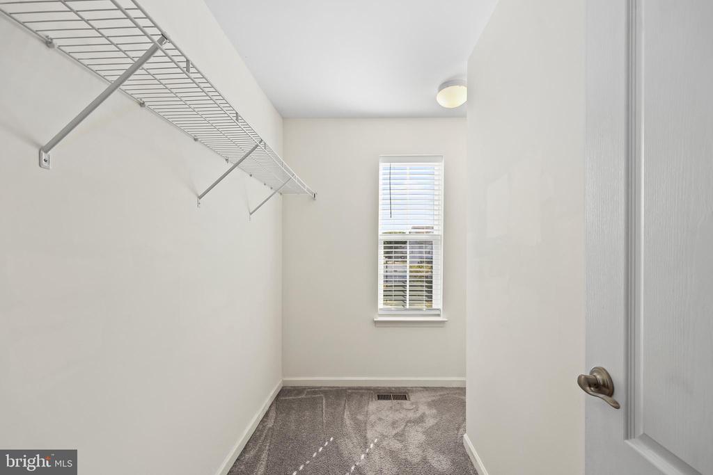 1725 HUDGINS FARM CIR, FREDERICKSBURG, Virginia 22408, 5 Bedrooms Bedrooms, ,4 BathroomsBathrooms,Residential,1725 HUDGINS FARM CIR,VASP2041076 MLS # VASP2041076