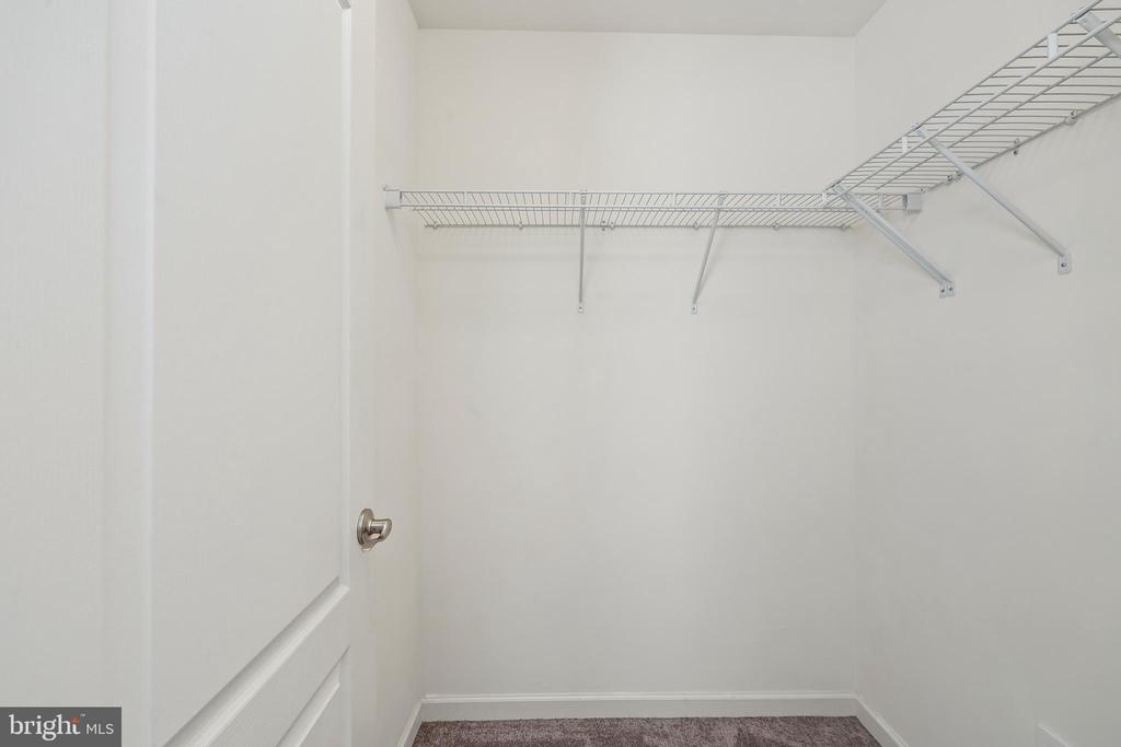 1725 HUDGINS FARM CIR, FREDERICKSBURG, Virginia 22408, 5 Bedrooms Bedrooms, ,4 BathroomsBathrooms,Residential,1725 HUDGINS FARM CIR,VASP2041076 MLS # VASP2041076