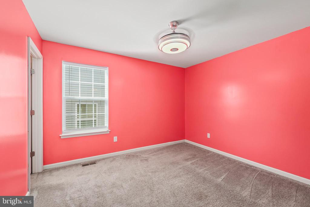 1725 HUDGINS FARM CIR, FREDERICKSBURG, Virginia 22408, 5 Bedrooms Bedrooms, ,4 BathroomsBathrooms,Residential,1725 HUDGINS FARM CIR,VASP2041076 MLS # VASP2041076