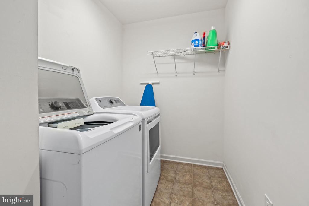 1725 HUDGINS FARM CIR, FREDERICKSBURG, Virginia 22408, 5 Bedrooms Bedrooms, ,4 BathroomsBathrooms,Residential,1725 HUDGINS FARM CIR,VASP2041076 MLS # VASP2041076