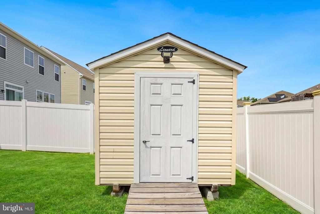 1725 HUDGINS FARM CIR, FREDERICKSBURG, Virginia 22408, 5 Bedrooms Bedrooms, ,4 BathroomsBathrooms,Residential,1725 HUDGINS FARM CIR,VASP2041076 MLS # VASP2041076