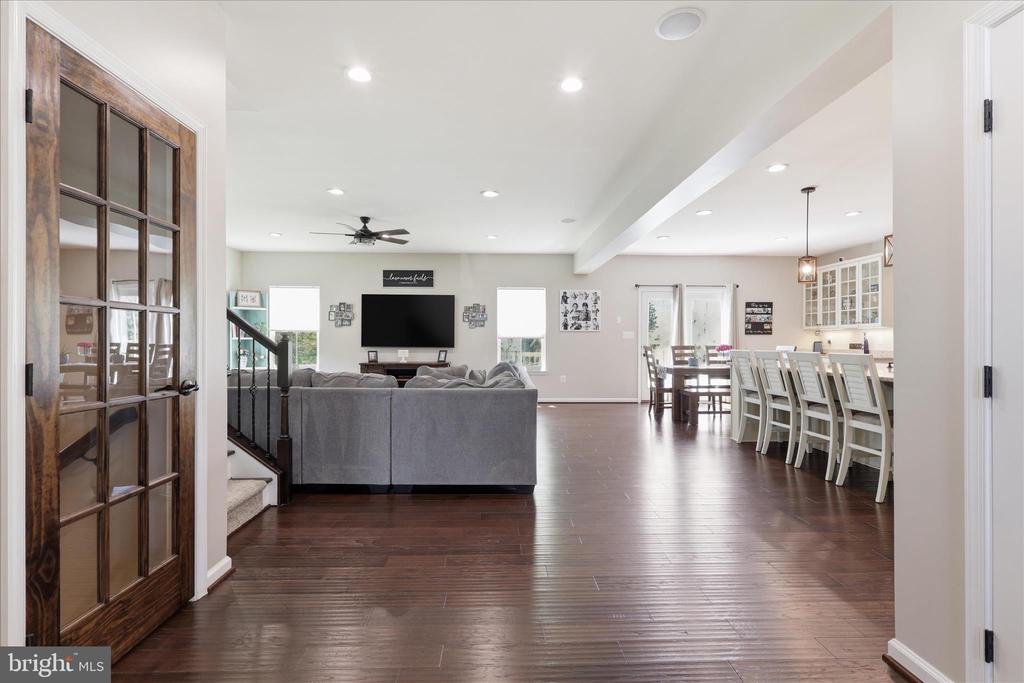 7804 HERMITAGE DR, FREDERICKSBURG, Virginia 22407, 6 Bedrooms Bedrooms, ,5 BathroomsBathrooms,Residential,7804 HERMITAGE DR,VASP2041174 MLS # VASP2041174