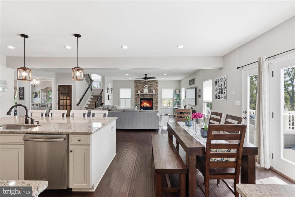 7804 HERMITAGE DR, FREDERICKSBURG, Virginia 22407, 6 Bedrooms Bedrooms, ,5 BathroomsBathrooms,Residential,7804 HERMITAGE DR,VASP2041174 MLS # VASP2041174