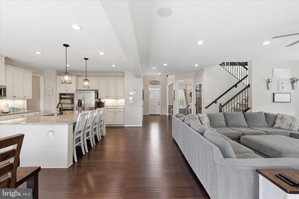 7804 HERMITAGE DR, FREDERICKSBURG, Virginia 22407, 6 Bedrooms Bedrooms, ,5 BathroomsBathrooms,Residential,7804 HERMITAGE DR,VASP2041174 MLS # VASP2041174