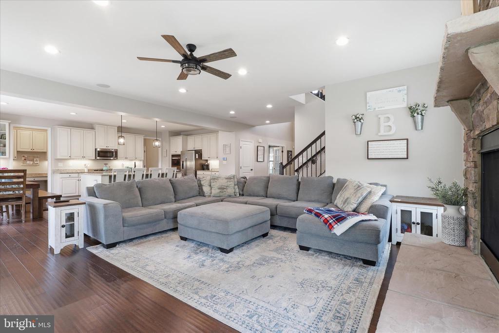 7804 HERMITAGE DR, FREDERICKSBURG, Virginia 22407, 6 Bedrooms Bedrooms, ,5 BathroomsBathrooms,Residential,7804 HERMITAGE DR,VASP2041174 MLS # VASP2041174