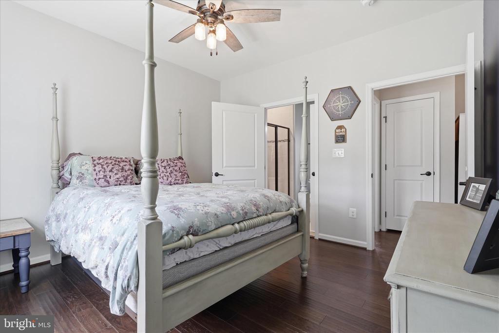 7804 HERMITAGE DR, FREDERICKSBURG, Virginia 22407, 6 Bedrooms Bedrooms, ,5 BathroomsBathrooms,Residential,7804 HERMITAGE DR,VASP2041174 MLS # VASP2041174