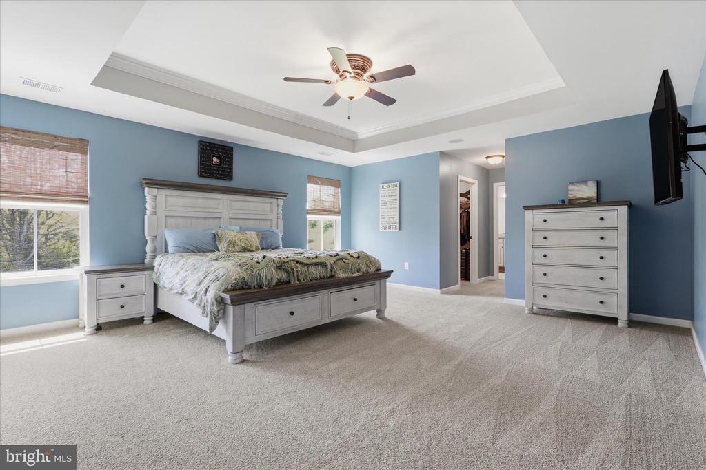 7804 HERMITAGE DR, FREDERICKSBURG, Virginia 22407, 6 Bedrooms Bedrooms, ,5 BathroomsBathrooms,Residential,7804 HERMITAGE DR,VASP2041174 MLS # VASP2041174