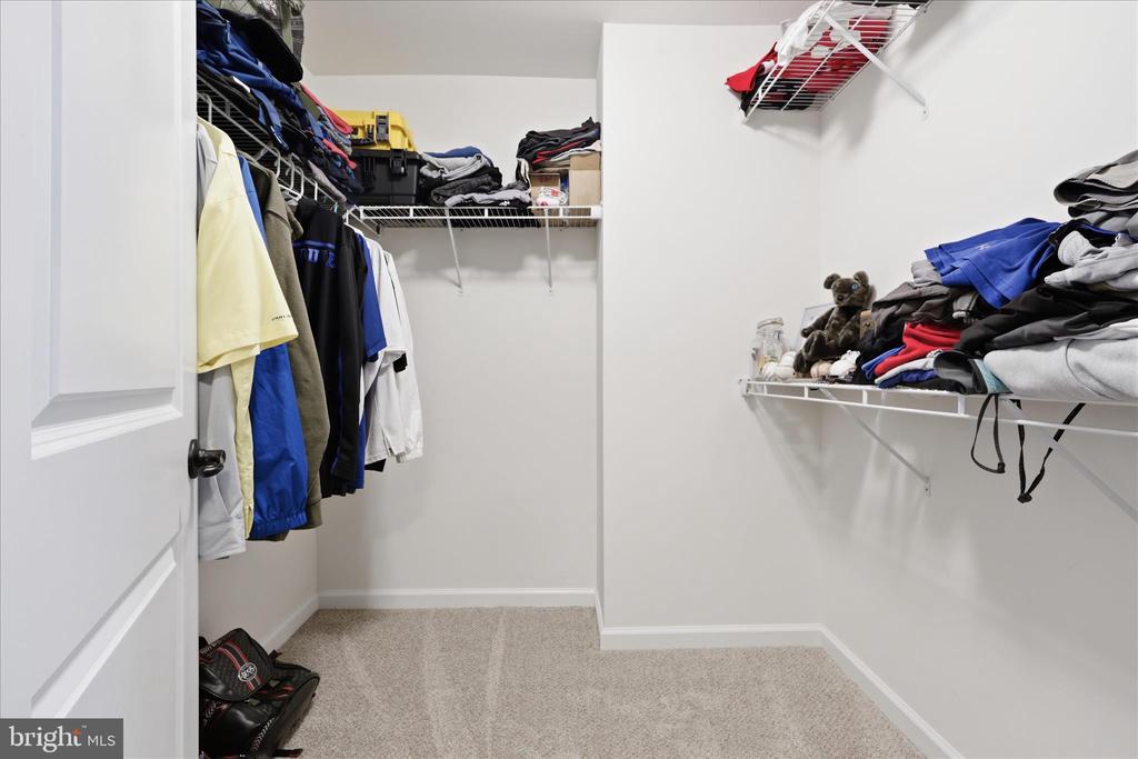 7804 HERMITAGE DR, FREDERICKSBURG, Virginia 22407, 6 Bedrooms Bedrooms, ,5 BathroomsBathrooms,Residential,7804 HERMITAGE DR,VASP2041174 MLS # VASP2041174