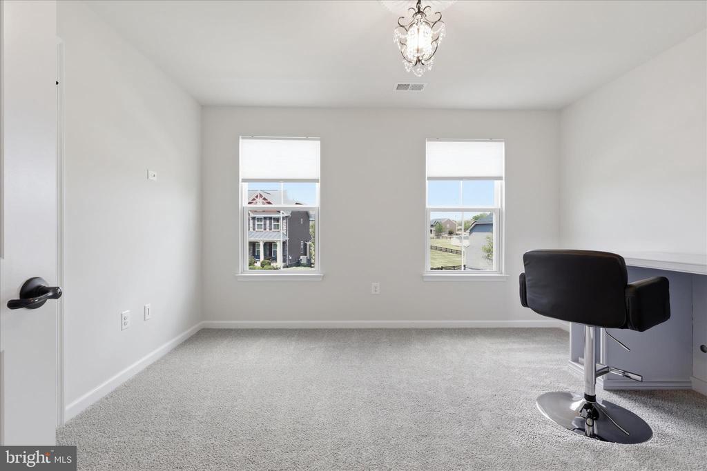 7804 HERMITAGE DR, FREDERICKSBURG, Virginia 22407, 6 Bedrooms Bedrooms, ,5 BathroomsBathrooms,Residential,7804 HERMITAGE DR,VASP2041174 MLS # VASP2041174