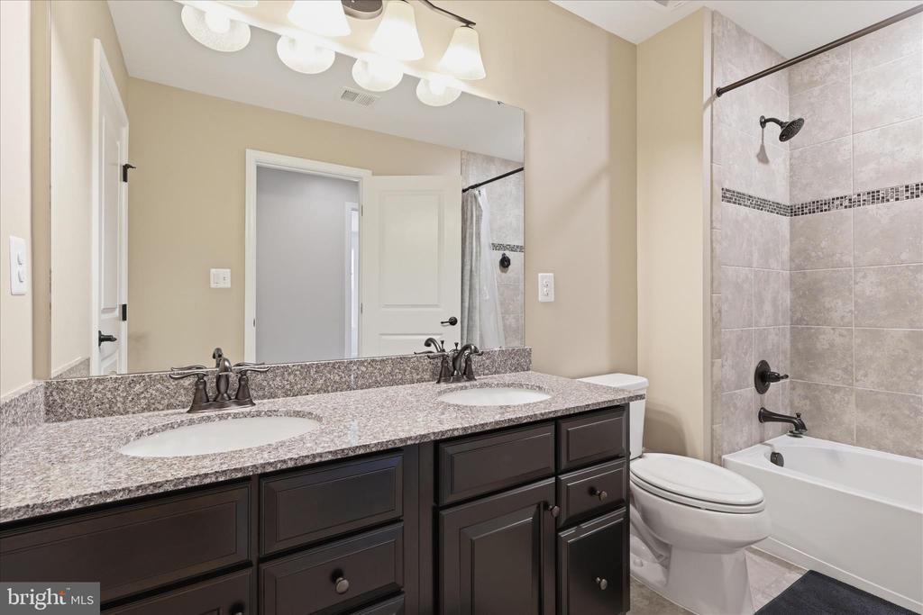 7804 HERMITAGE DR, FREDERICKSBURG, Virginia 22407, 6 Bedrooms Bedrooms, ,5 BathroomsBathrooms,Residential,7804 HERMITAGE DR,VASP2041174 MLS # VASP2041174