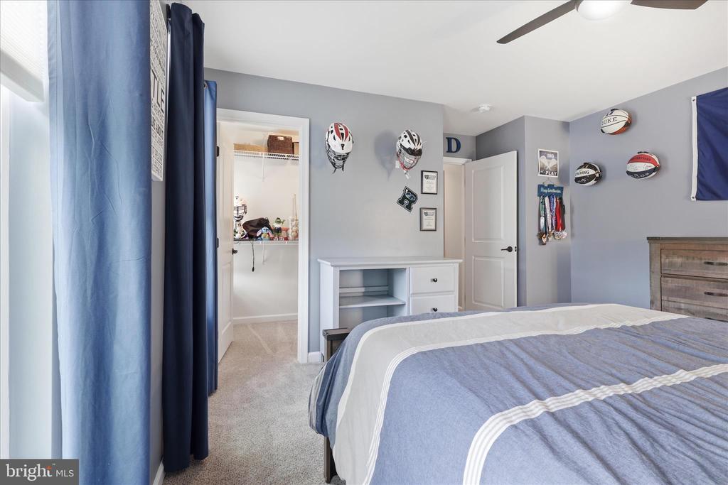 7804 HERMITAGE DR, FREDERICKSBURG, Virginia 22407, 6 Bedrooms Bedrooms, ,5 BathroomsBathrooms,Residential,7804 HERMITAGE DR,VASP2041174 MLS # VASP2041174