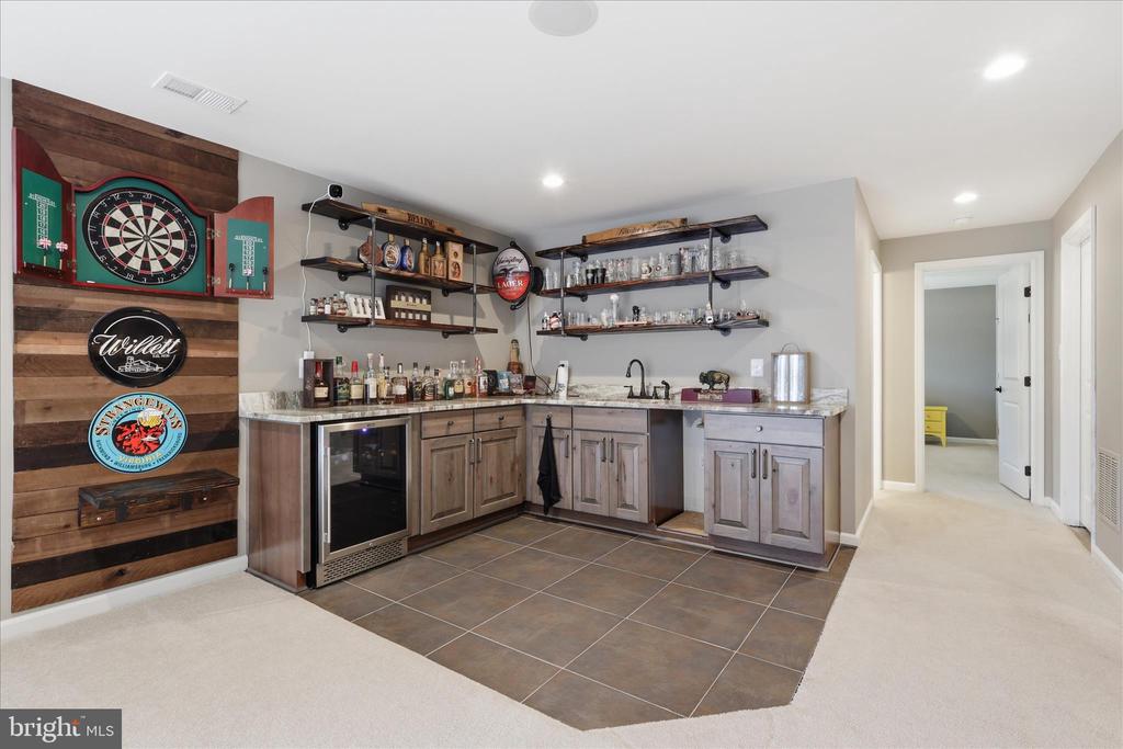 7804 HERMITAGE DR, FREDERICKSBURG, Virginia 22407, 6 Bedrooms Bedrooms, ,5 BathroomsBathrooms,Residential,7804 HERMITAGE DR,VASP2041174 MLS # VASP2041174