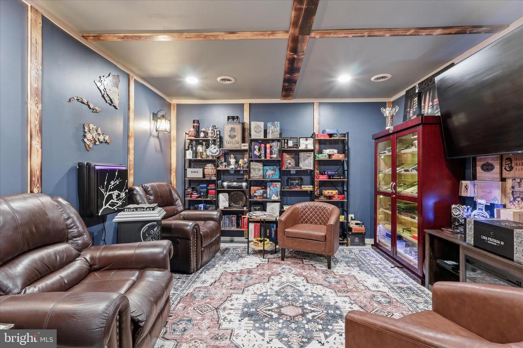 7804 HERMITAGE DR, FREDERICKSBURG, Virginia 22407, 6 Bedrooms Bedrooms, ,5 BathroomsBathrooms,Residential,7804 HERMITAGE DR,VASP2041174 MLS # VASP2041174