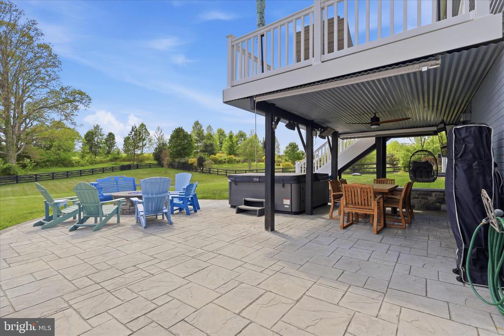 7804 HERMITAGE DR, FREDERICKSBURG, Virginia 22407, 6 Bedrooms Bedrooms, ,5 BathroomsBathrooms,Residential,7804 HERMITAGE DR,VASP2041174 MLS # VASP2041174