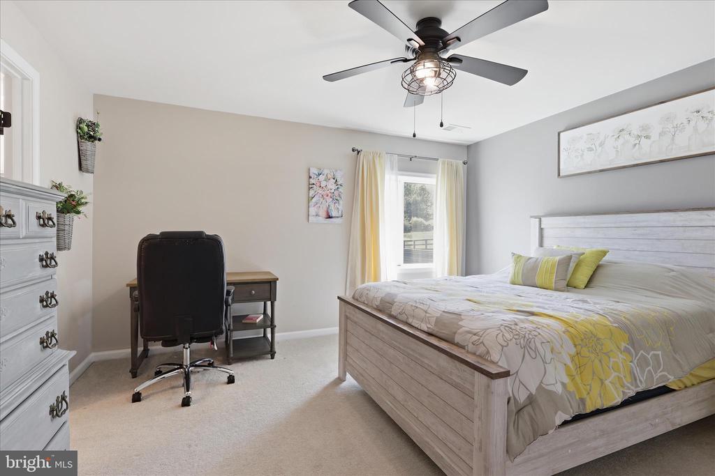 7804 HERMITAGE DR, FREDERICKSBURG, Virginia 22407, 6 Bedrooms Bedrooms, ,5 BathroomsBathrooms,Residential,7804 HERMITAGE DR,VASP2041174 MLS # VASP2041174