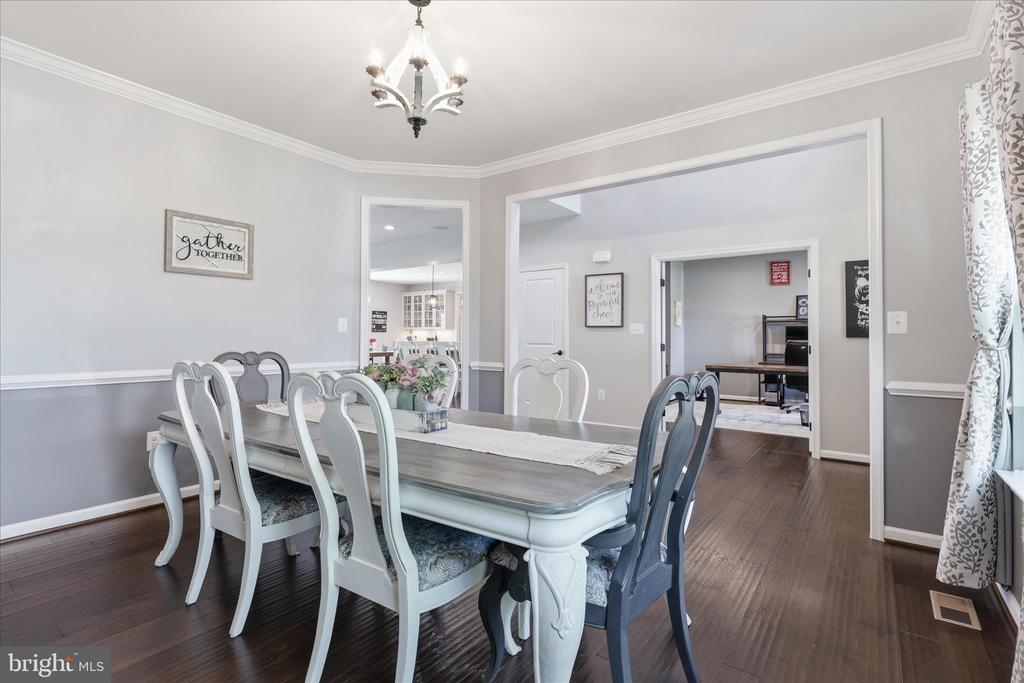 7804 HERMITAGE DR, FREDERICKSBURG, Virginia 22407, 6 Bedrooms Bedrooms, ,5 BathroomsBathrooms,Residential,7804 HERMITAGE DR,VASP2041174 MLS # VASP2041174