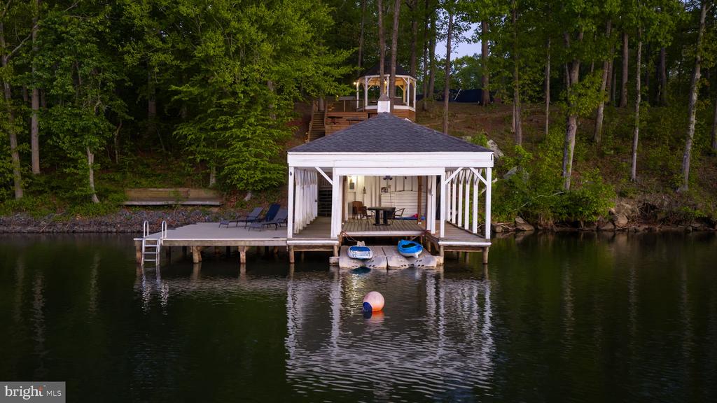 6406 CARTER LN, MINERAL, Virginia 23117, 7 Bedrooms Bedrooms, ,5 BathroomsBathrooms,Residential,6406 CARTER LN,VASP2041184 MLS # VASP2041184