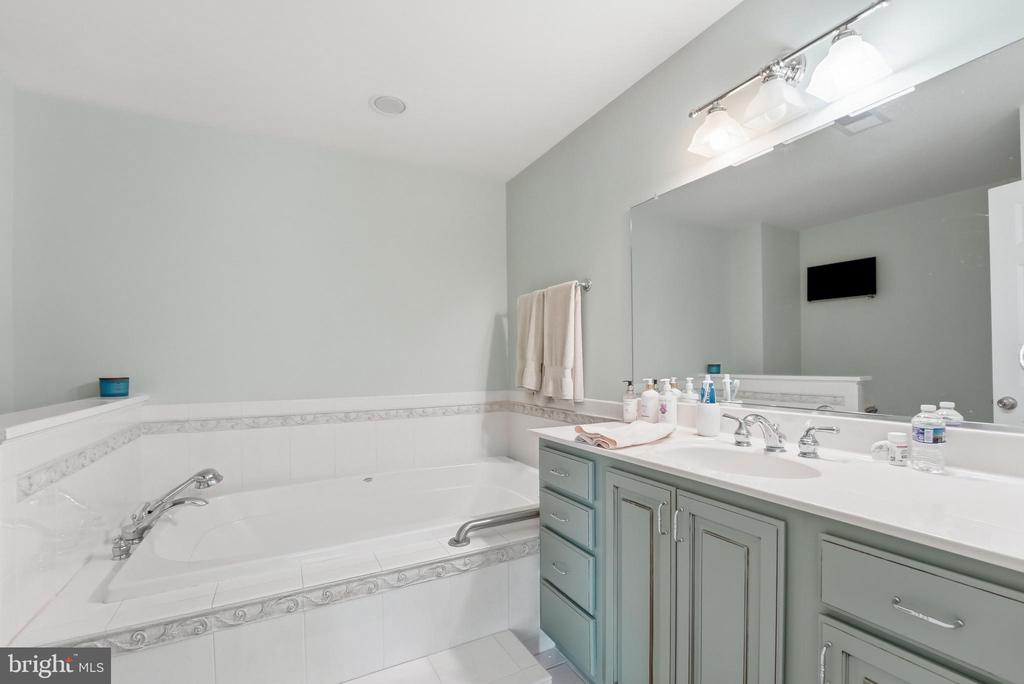 6277 GRIFFINSBURG RD, BOSTON, Virginia 22713, 4 Bedrooms Bedrooms, ,4 BathroomsBathrooms,Residential,6277 GRIFFINSBURG RD,VACU2013376 MLS # VACU2013376 6277 GRIFFINSBURG RD, BOSTON, Virginia 22713, 4 Bedrooms Bedrooms, ,4 BathroomsBathrooms,Residential,6277 GRIFFINSBURG RD,VACU2013376 MLS # VACU2013376