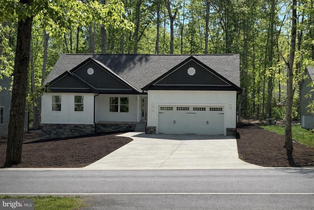 1233 LAKEVIEW PKWY, LOCUST GROVE, Virginia 22508, 3 Bedrooms Bedrooms, ,2 BathroomsBathrooms,Residential,1233 LAKEVIEW PKWY,VAOR2013934 MLS # VAOR2013934