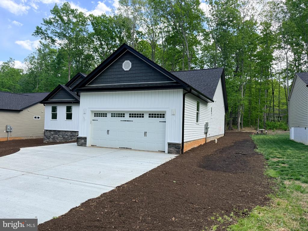 1233 LAKEVIEW PKWY, LOCUST GROVE, Virginia 22508, 3 Bedrooms Bedrooms, ,2 BathroomsBathrooms,Residential,1233 LAKEVIEW PKWY,VAOR2013934 MLS # VAOR2013934