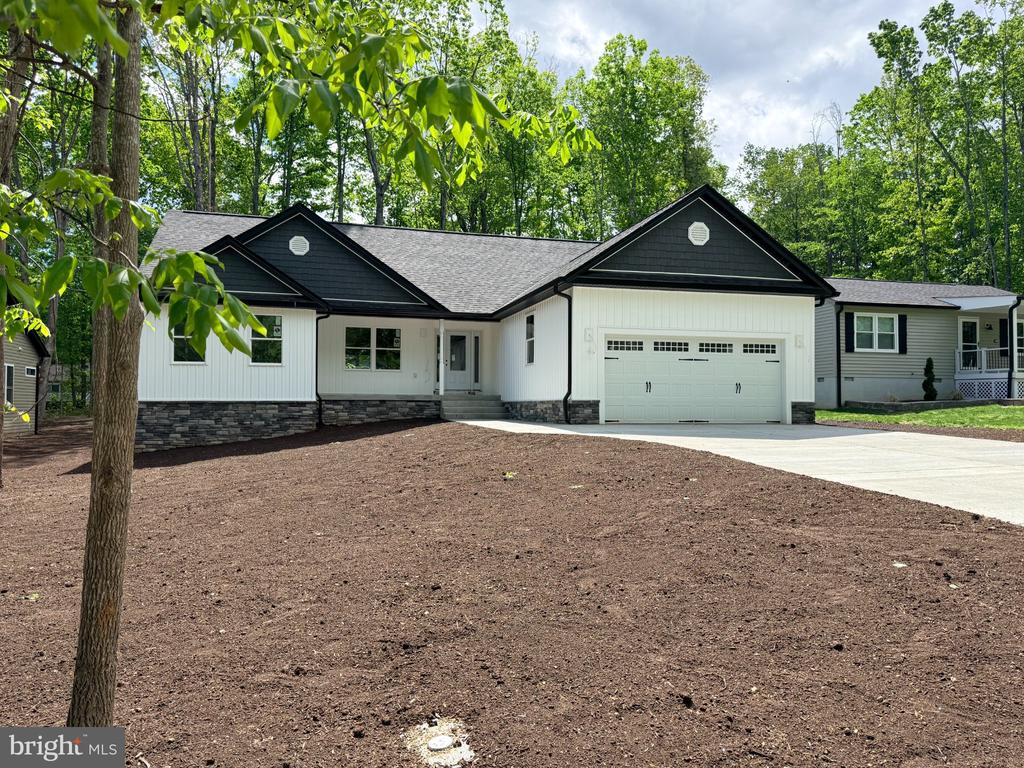 1233 LAKEVIEW PKWY, LOCUST GROVE, Virginia 22508, 3 Bedrooms Bedrooms, ,2 BathroomsBathrooms,Residential,1233 LAKEVIEW PKWY,VAOR2013934 MLS # VAOR2013934