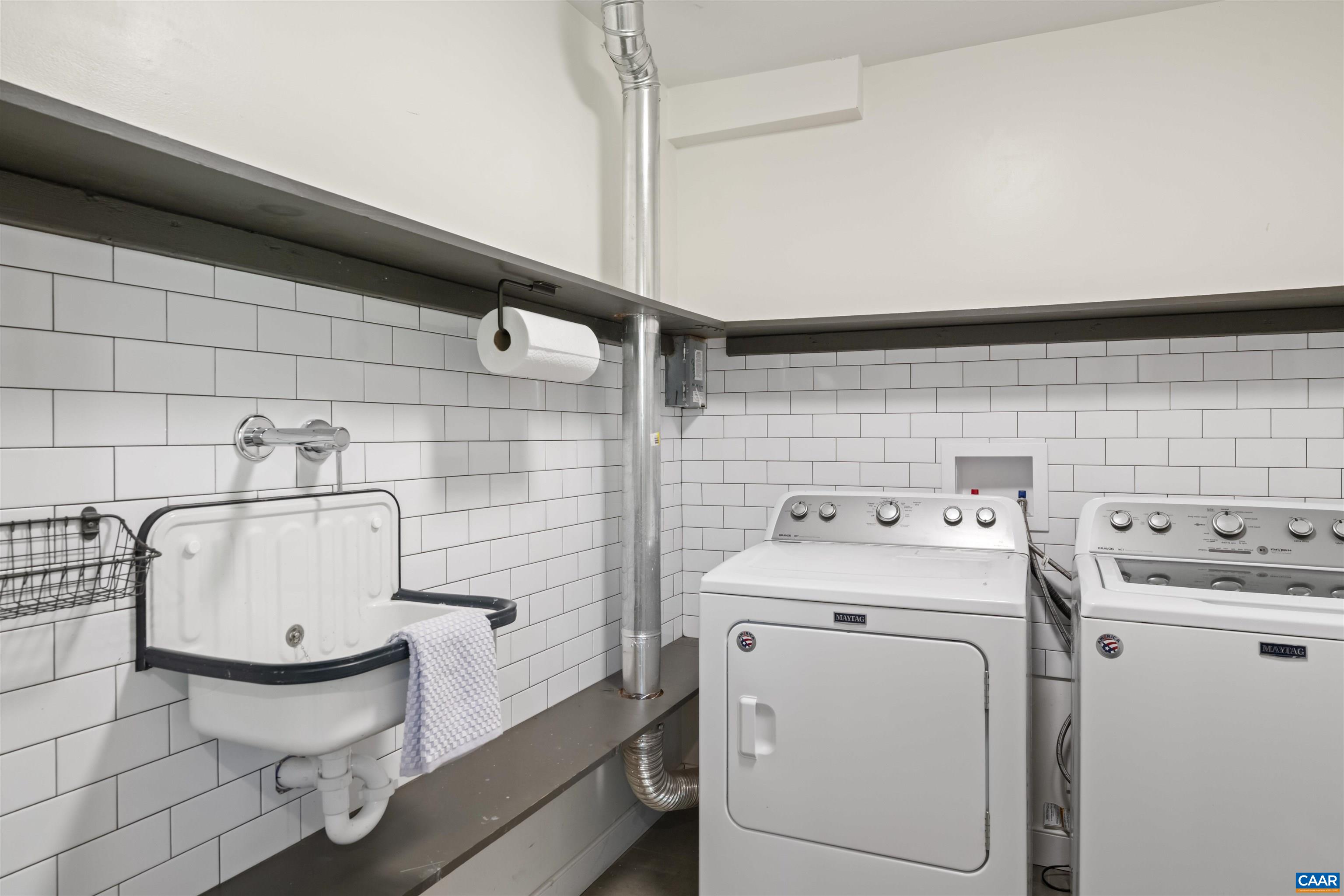 110 CARRSBROOK CT, CHARLOTTESVILLE, Virginia 22901, 4 Bedrooms Bedrooms, ,3 BathroomsBathrooms,Residential,110 CARRSBROOK CT,676011 MLS # 676011