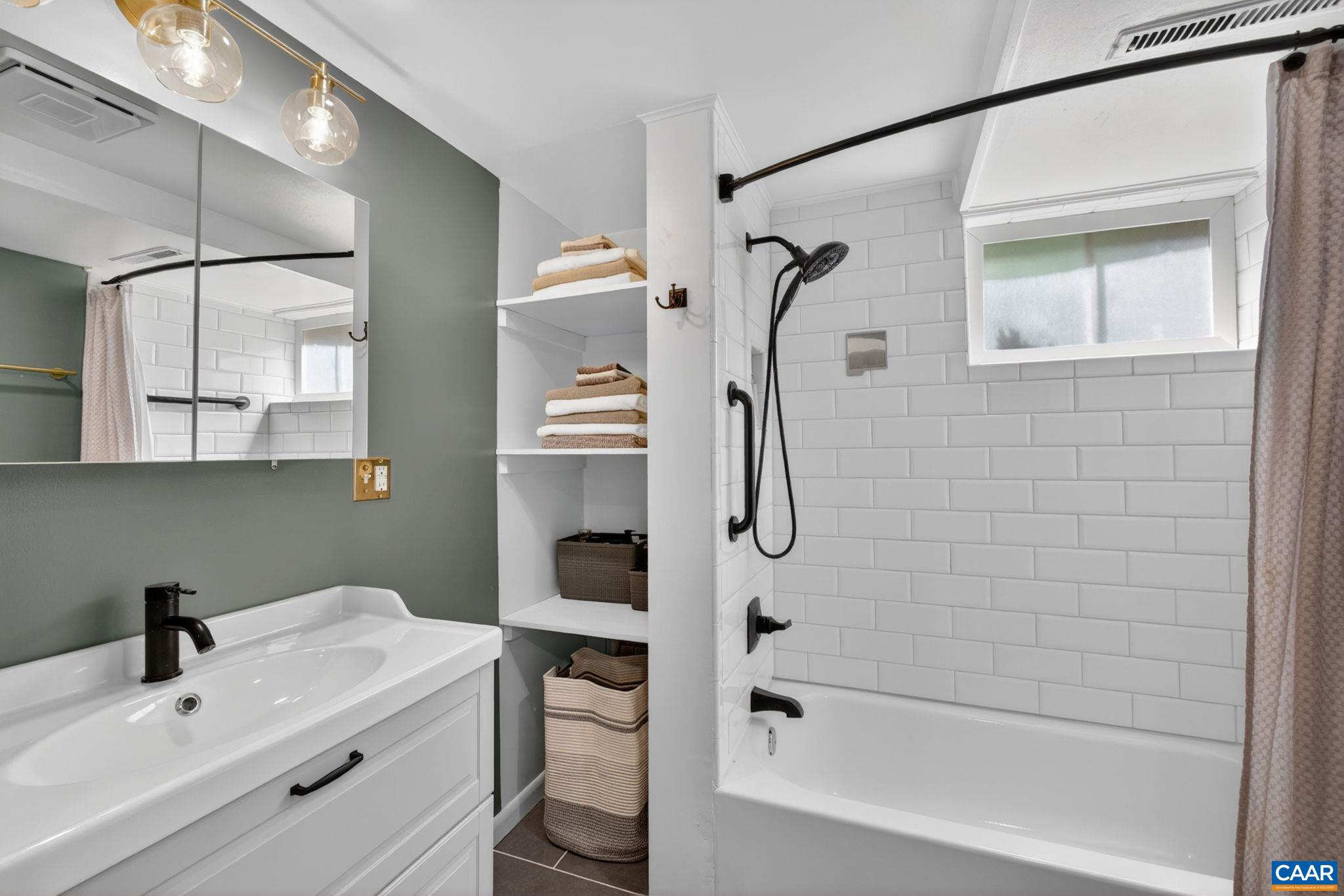 128 N BENNINGTON RD, CHARLOTTESVILLE, Virginia 22901, 4 Bedrooms Bedrooms, ,3 BathroomsBathrooms,Residential,128 N BENNINGTON RD,676052 MLS # 676052