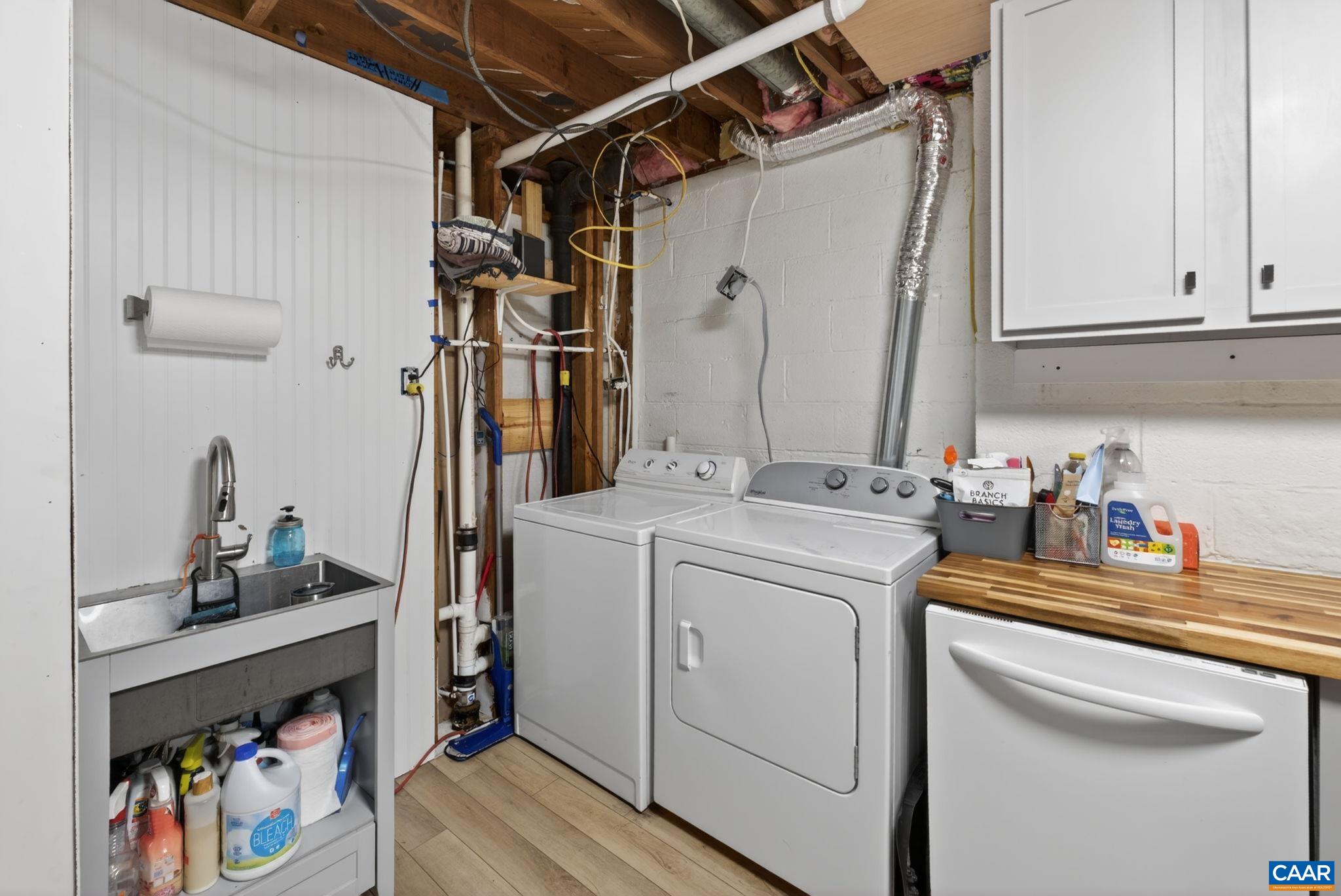 128 N BENNINGTON RD, CHARLOTTESVILLE, Virginia 22901, 4 Bedrooms Bedrooms, ,3 BathroomsBathrooms,Residential,128 N BENNINGTON RD,676052 MLS # 676052