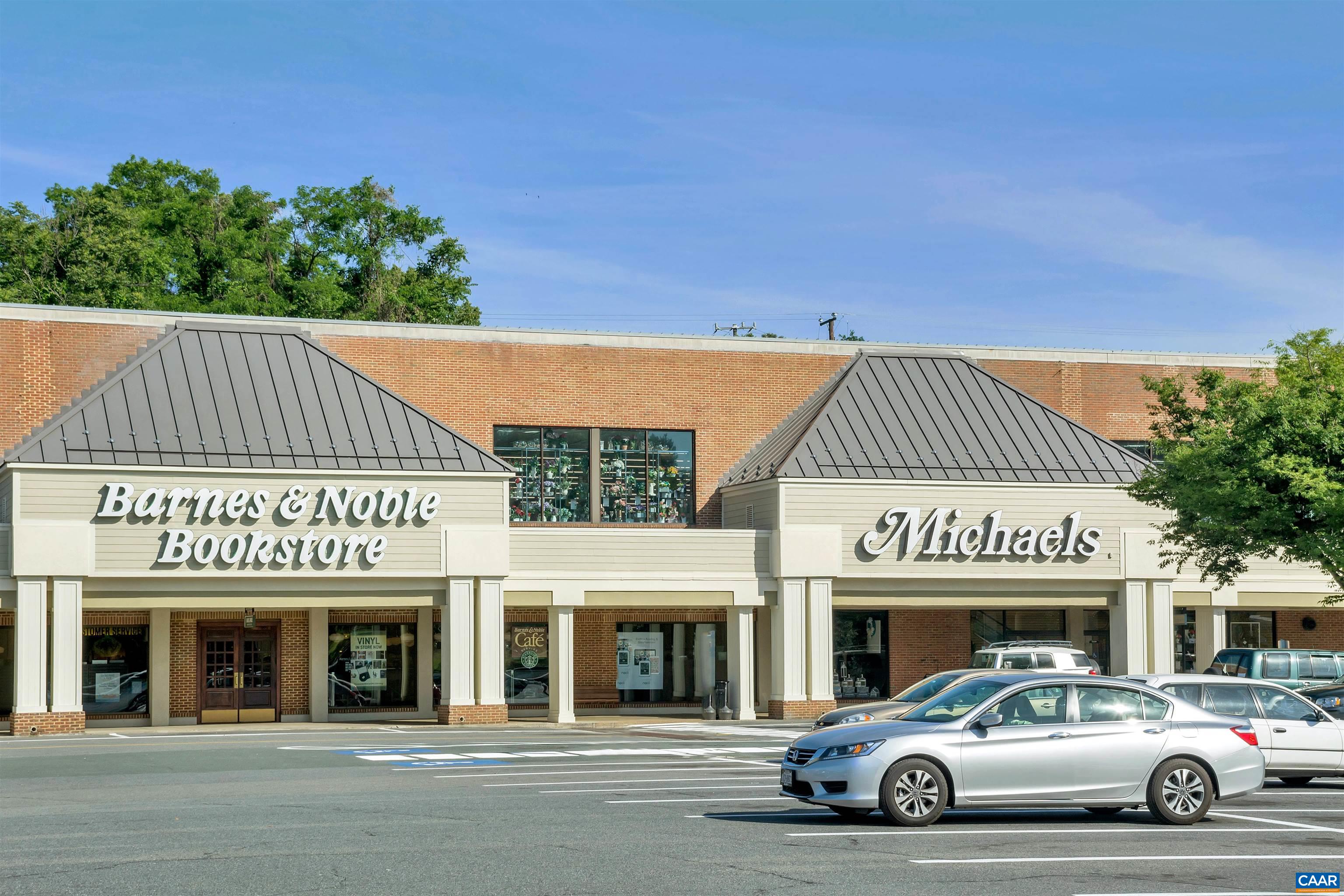 128 N BENNINGTON RD, CHARLOTTESVILLE, Virginia 22901, 4 Bedrooms Bedrooms, ,3 BathroomsBathrooms,Residential,128 N BENNINGTON RD,676052 MLS # 676052