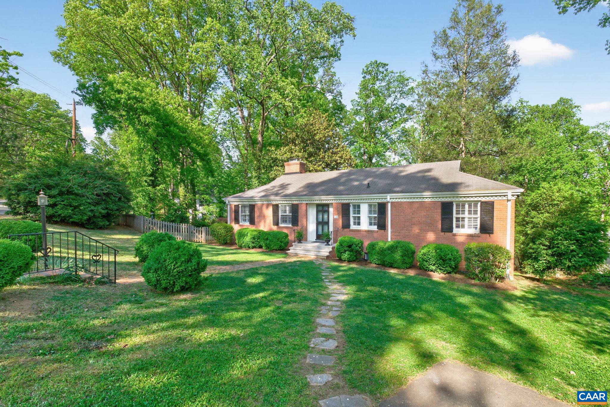 128 N BENNINGTON RD, CHARLOTTESVILLE, Virginia 22901, 4 Bedrooms Bedrooms, ,3 BathroomsBathrooms,Residential,128 N BENNINGTON RD,676052 MLS # 676052