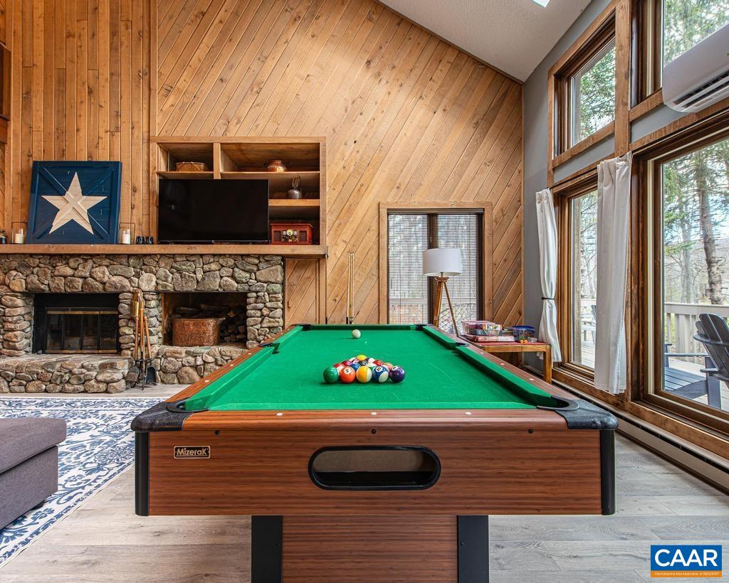 274 LAUREL SPRINGS DR, WINTERGREEN, Virginia 22967, 3 Bedrooms Bedrooms, ,3 BathroomsBathrooms,Residential,Pryors Camp 65,274 LAUREL SPRINGS DR,676091 MLS # 676091