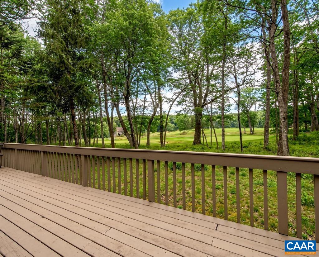 Private Deck with Golf Course Views!