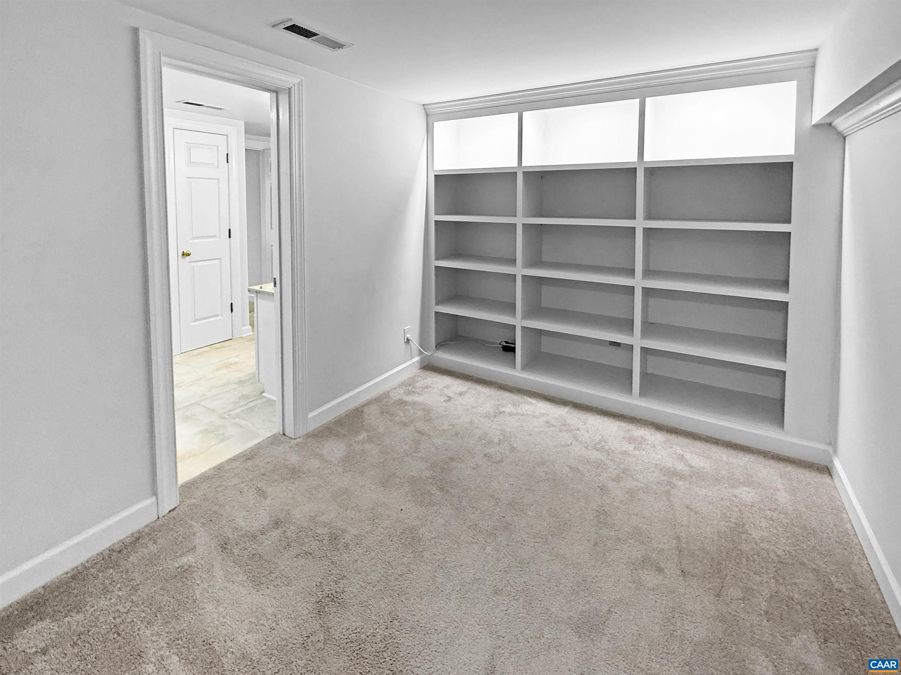 824 KING WILLIAM DR, CHARLOTTESVILLE, Virginia 22901, 5 Bedrooms Bedrooms, ,3 BathroomsBathrooms,Residential,824 KING WILLIAM DR,676094 MLS # 676094