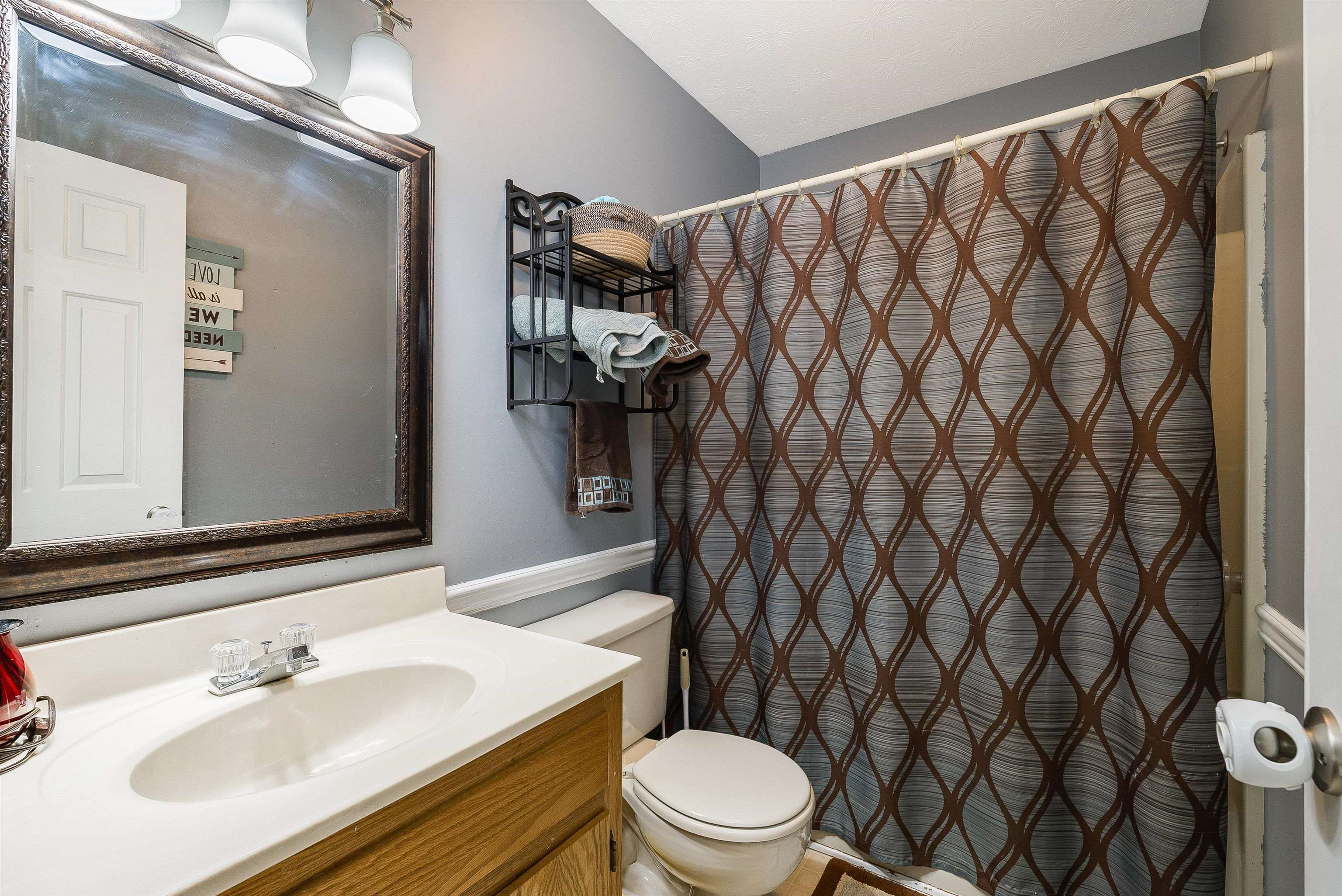 868 PATTON FARM RD, STUARTS DRAFT, Virginia 24477, 3 Bedrooms Bedrooms, ,2 BathroomsBathrooms,Residential,868 PATTON FARM RD,676152 MLS # 676152