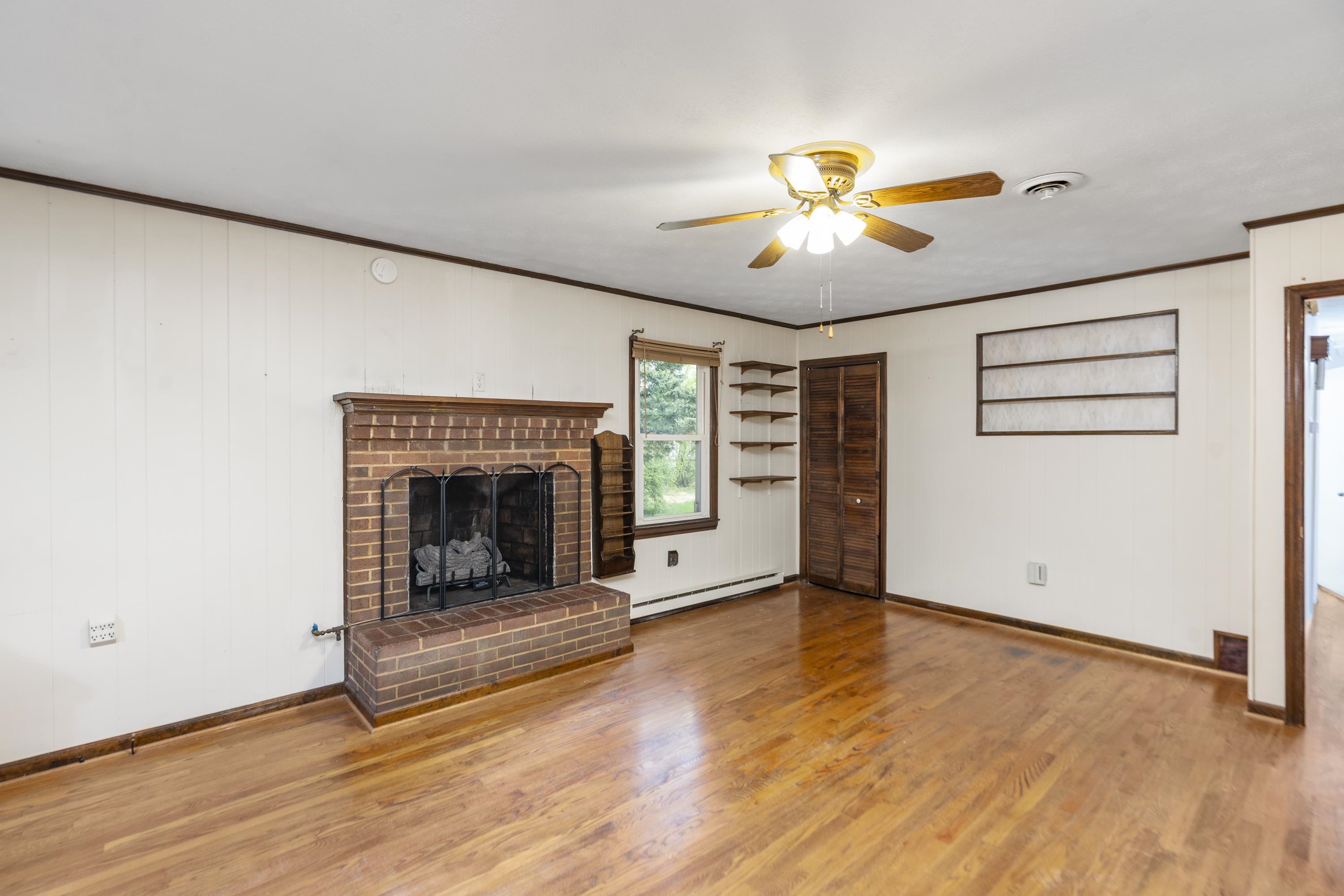 56 IDLEWOOD BLVD, STAUNTON, Virginia 24401, 4 Bedrooms Bedrooms, ,2 BathroomsBathrooms,Residential,56 IDLEWOOD BLVD,676153 MLS # 676153